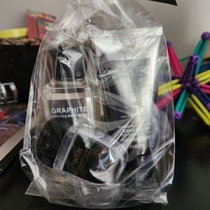 NWT BATH AND BODY WORKS Graphite Gift Set